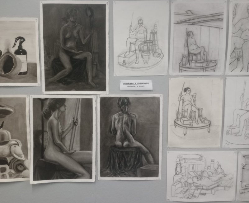 Live Modeling Offers Hands-On Learning for Art Students at PennWest Edinboro
